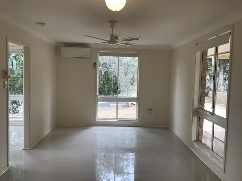 8 Gaspard Place, Ambarvale NSW 2560