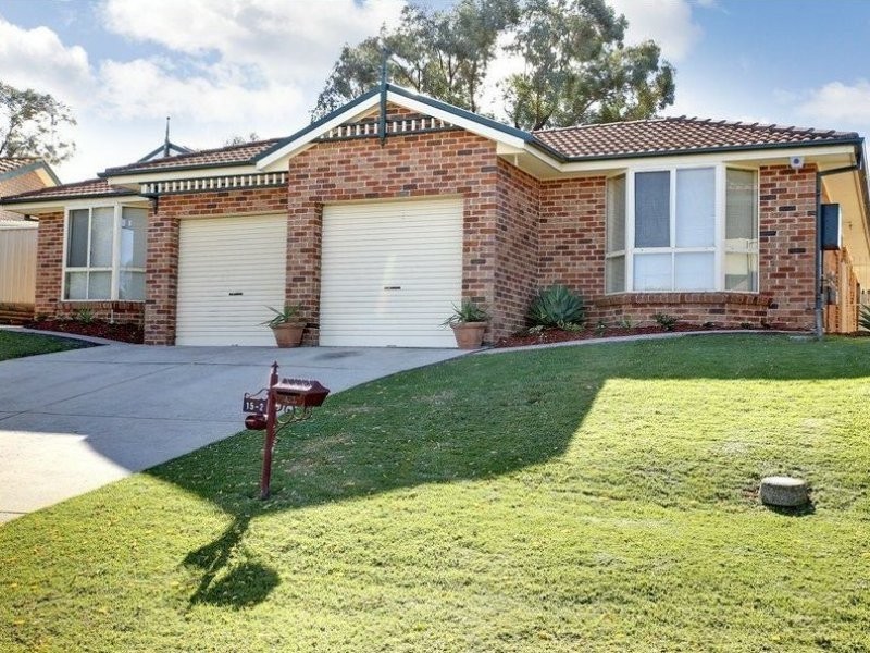 2/15 MacKenzie Place, Kearns NSW 2558