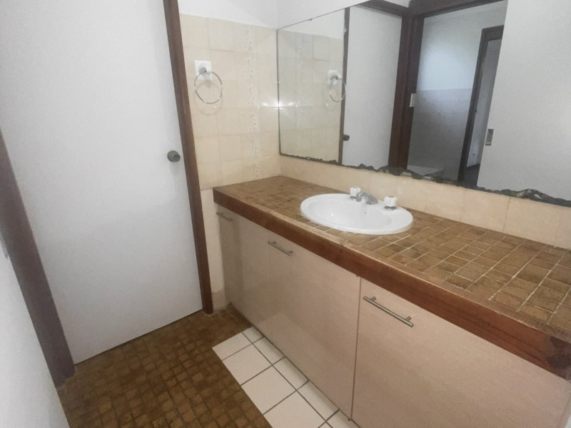 34 Swordfish Ave, Raby NSW 2566