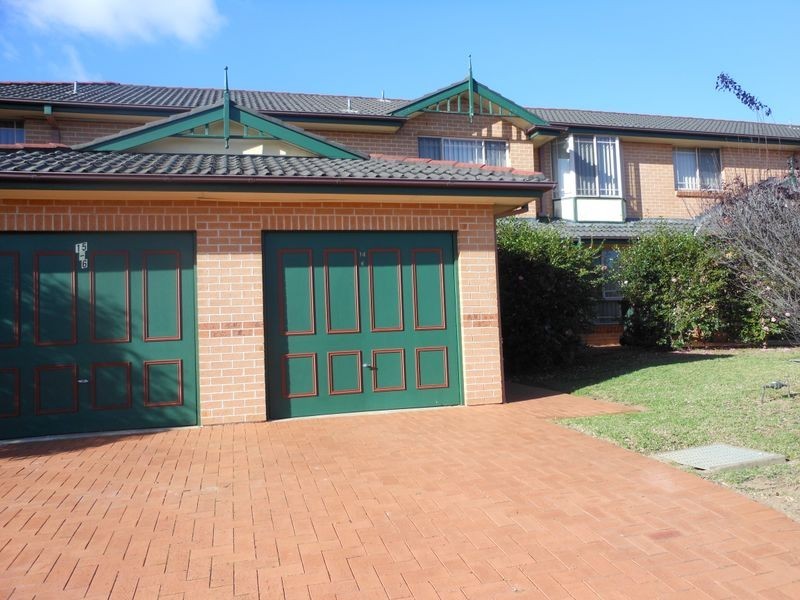 14/6 Parkholme Cir, Englorie Park NSW 2560