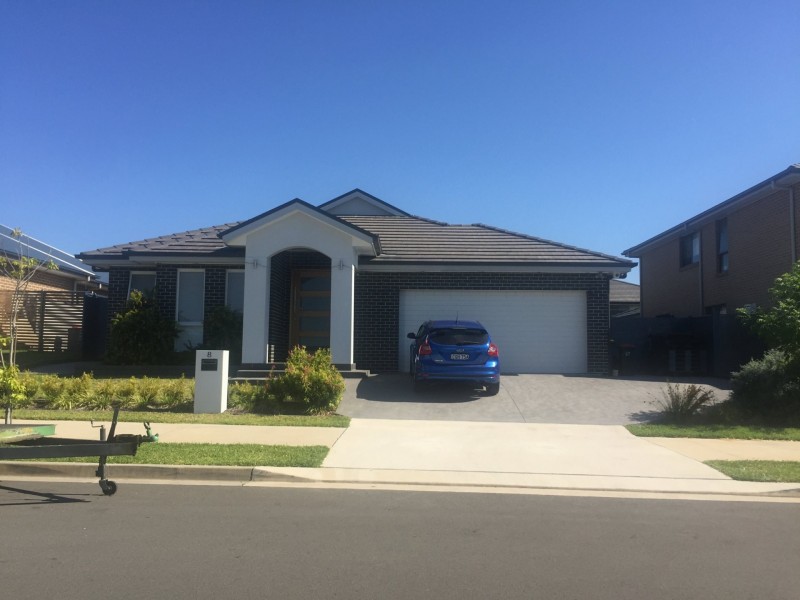 8 Atlee St, Oran Park NSW 2570