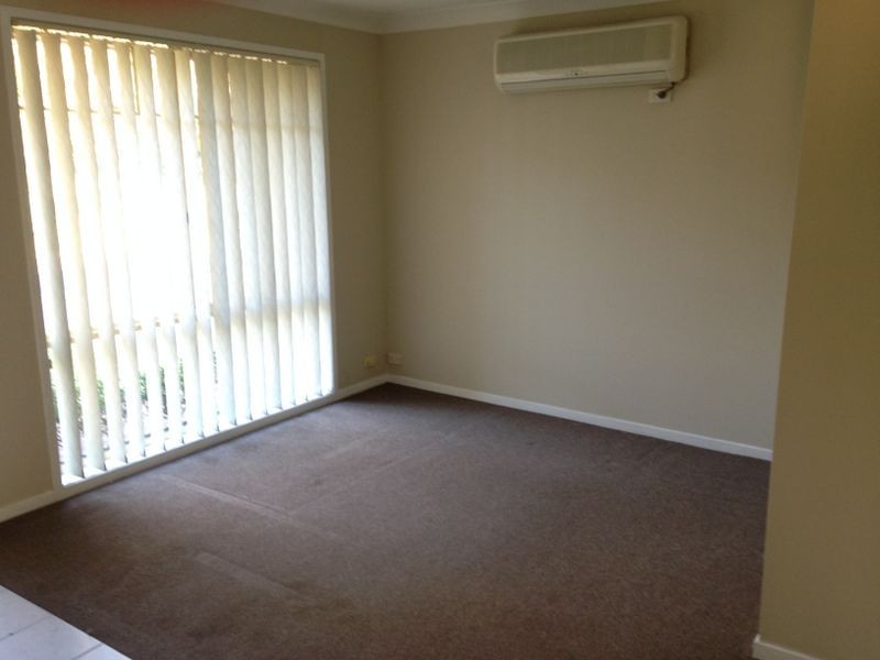 30 Outram Place, Currans Hill NSW 2567