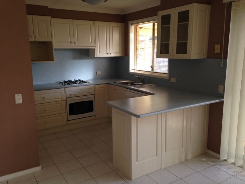 30 Outram Place, Currans Hill NSW 2567