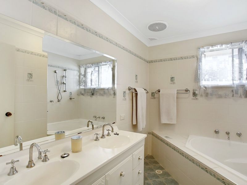 30 Kanangra Cres, Ruse NSW 2560