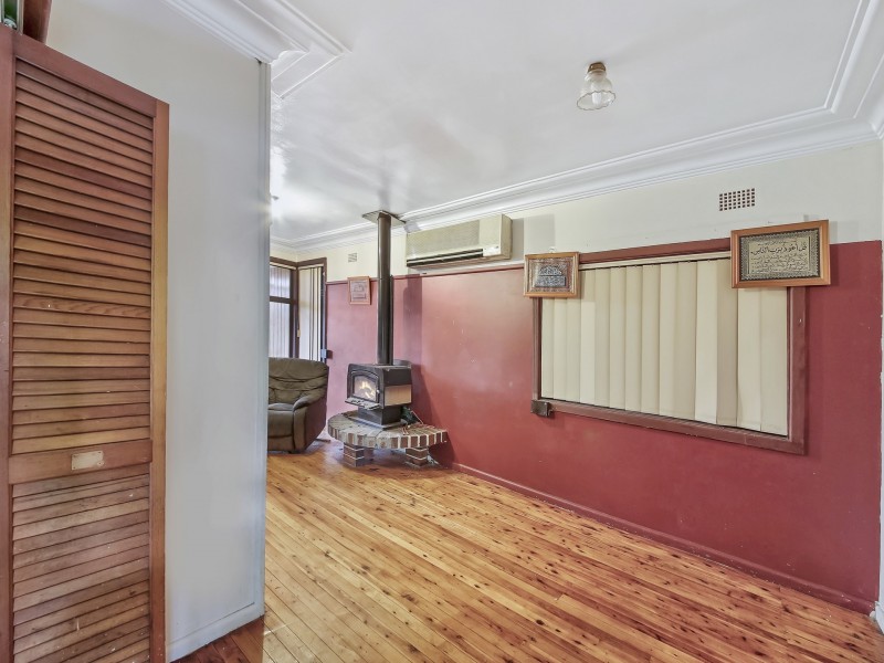 3 Reddall Street, Campbelltown NSW 2560