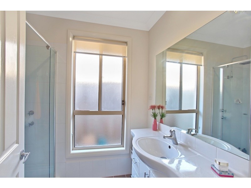 8 Preston Avenue, Elderslie NSW 2570