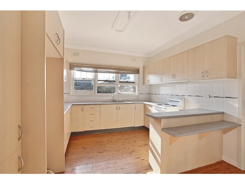 71 Lithgow Street, Campbelltown NSW 2560