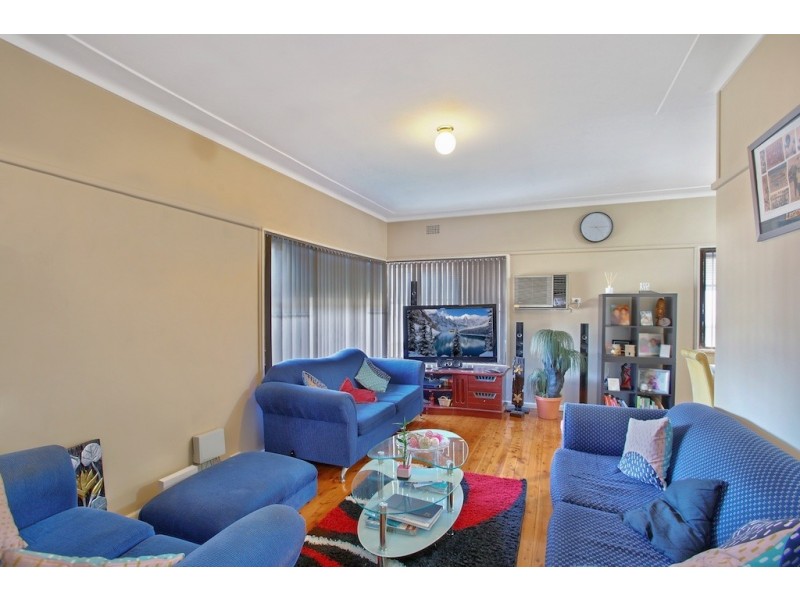 22 Bocking Avenue, Bradbury NSW 2560