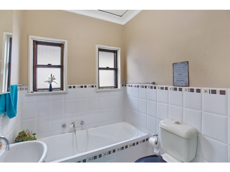 22 Bocking Avenue, Bradbury NSW 2560