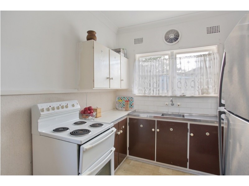 24 Bocking Avenue, Bradbury NSW 2560