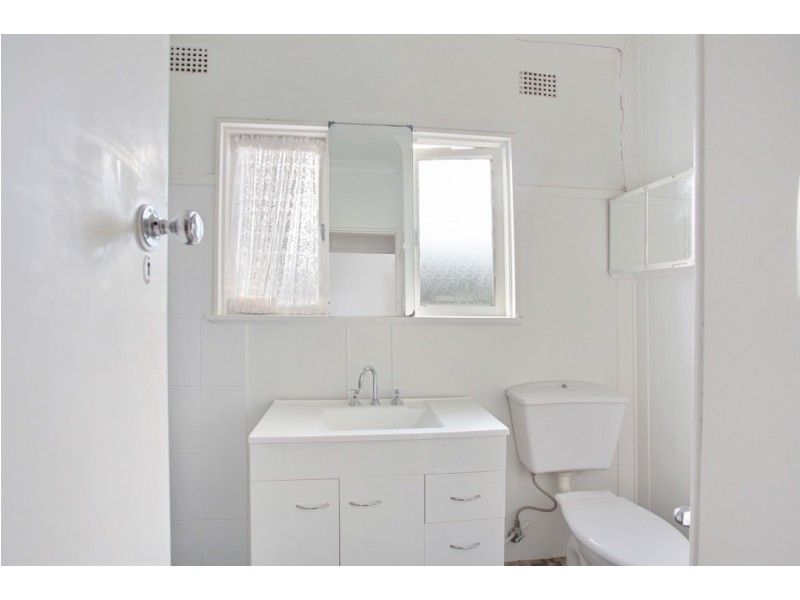 24 Bocking Avenue, Bradbury NSW 2560