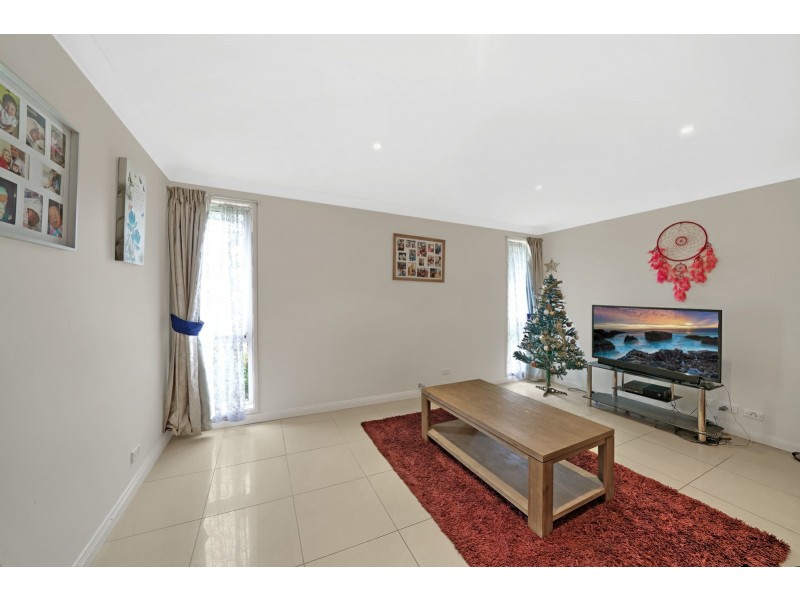 18 Mundarda Place, St Helens Park NSW 2560