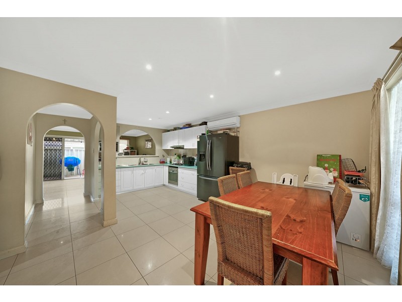 18 Mundarda Place, St Helens Park NSW 2560