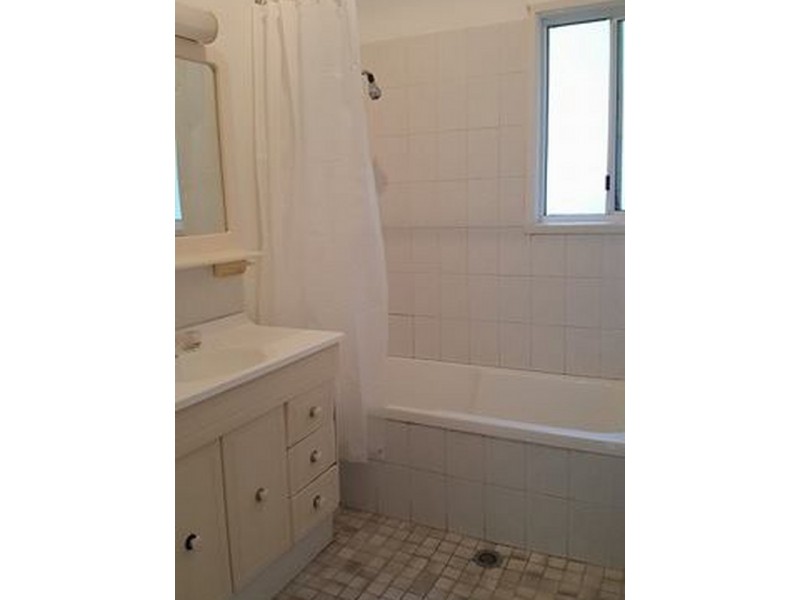 17 Austin Ave, Campbelltown NSW 2560