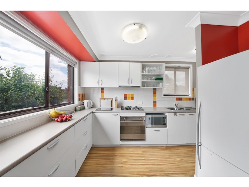 12 Lillyvicks Crescent, Ambarvale NSW 2560