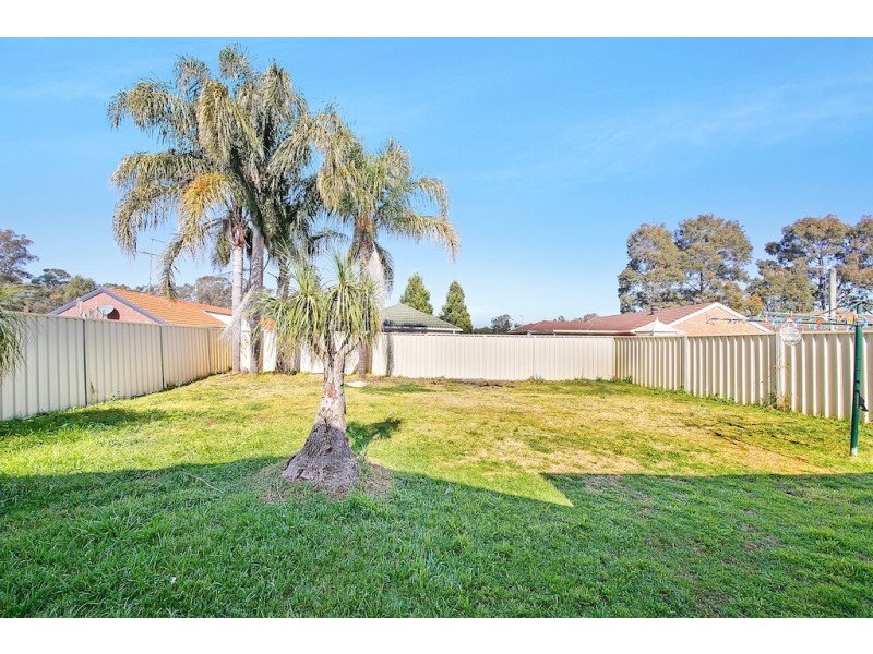 3 Woylie Place, St Helens Park NSW 2560
