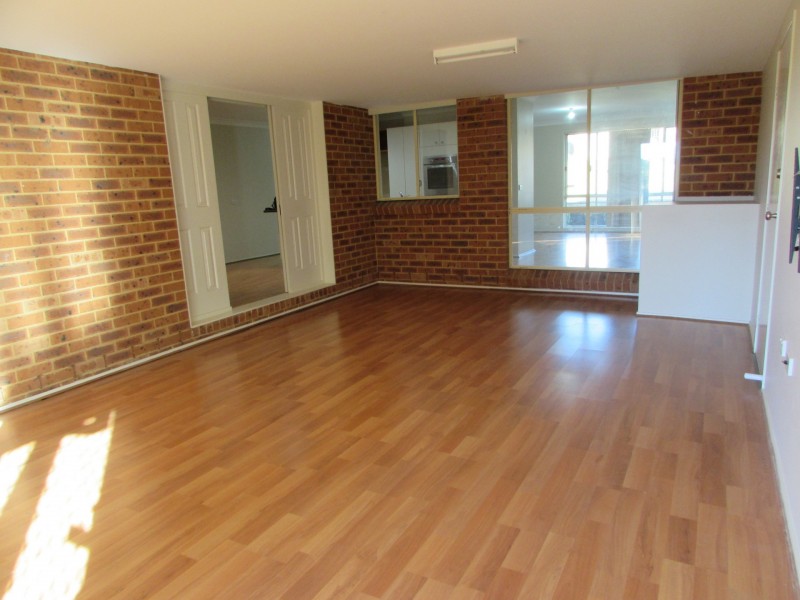 5 Fullerton Circuit, St Helens Park NSW 2560