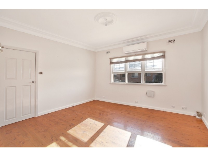 71 Lithgow Street, Campbelltown NSW 2560