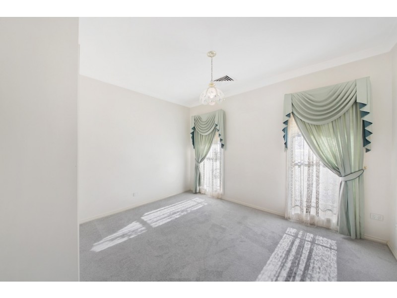 16 Cornelian Avenue, Eagle Vale NSW 2558