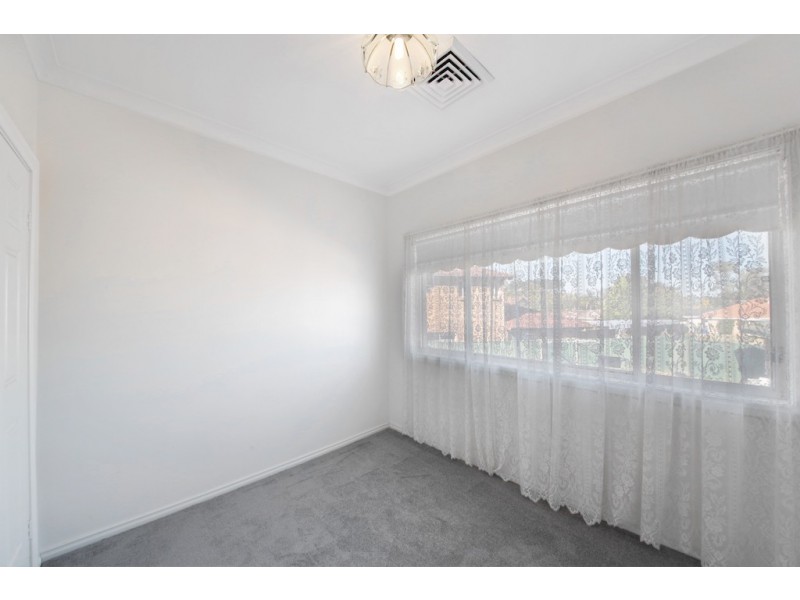 16 Cornelian Avenue, Eagle Vale NSW 2558