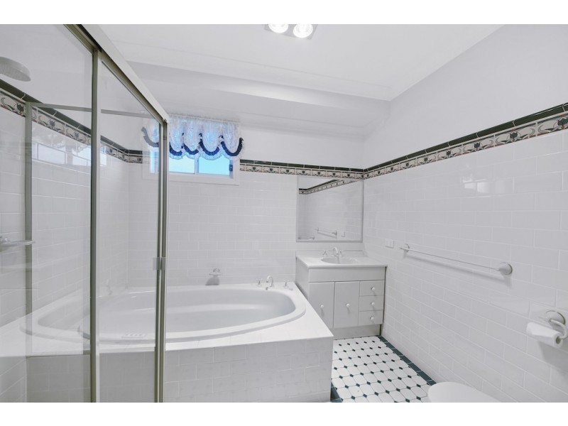 16 Cornelian Avenue, Eagle Vale NSW 2558