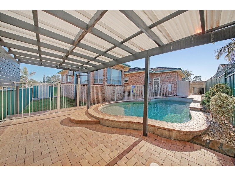 16 Cornelian Avenue, Eagle Vale NSW 2558