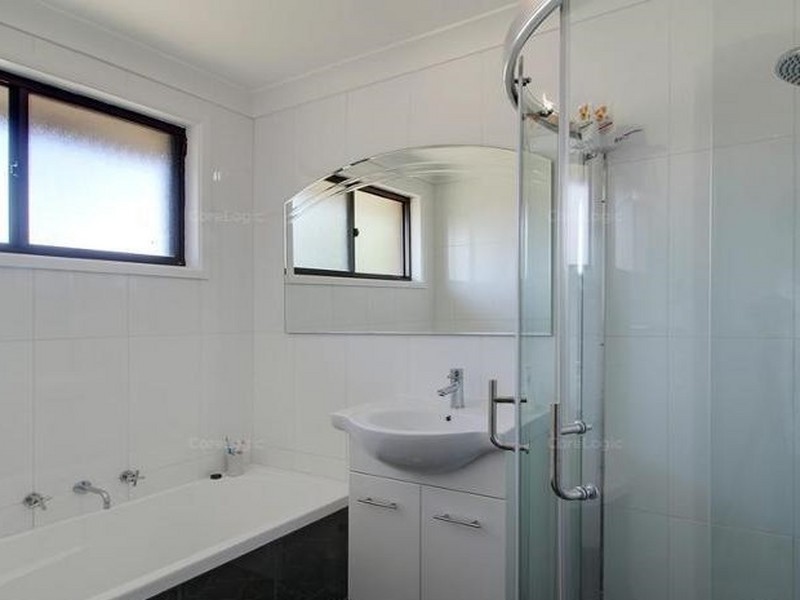 20 Thompson Place, Minto NSW 2566