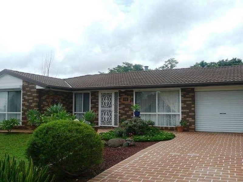 18 Claypole Street, Ambarvale NSW 2560