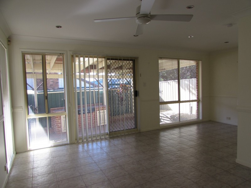 1 Cowan Place, St Helens Park NSW 2560