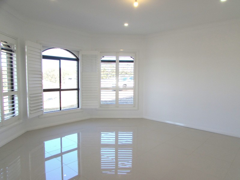 5 Lunar Place, Campbelltown NSW 2560