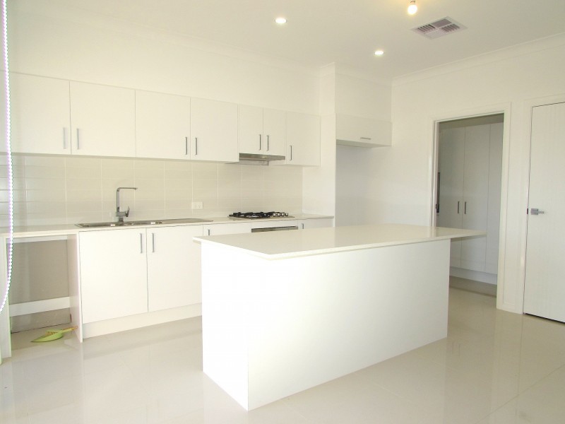 5 Lunar Place, Campbelltown NSW 2560