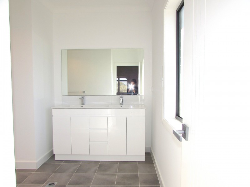 5 Lunar Place, Campbelltown NSW 2560