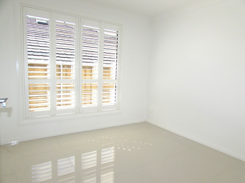 5a Lunar Place, Campbelltown NSW 2560