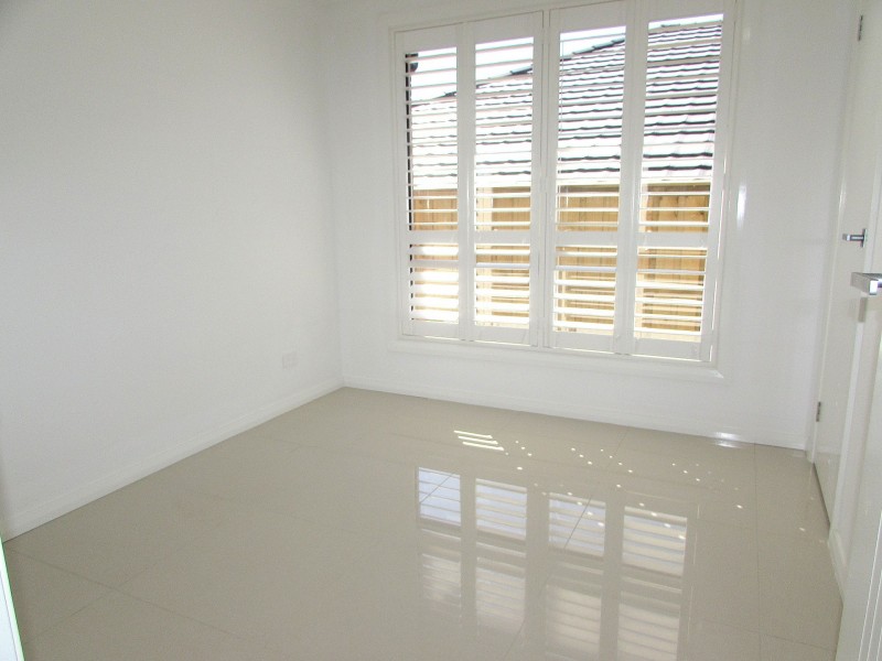 5a Lunar Place, Campbelltown NSW 2560
