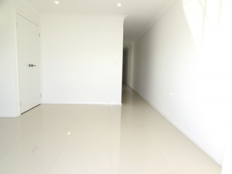5a Lunar Place, Campbelltown NSW 2560