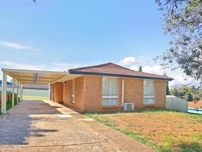 8 Gaspard Place, Ambarvale NSW 2560