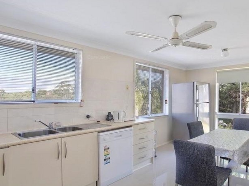 8 Gaspard Place, Ambarvale NSW 2560