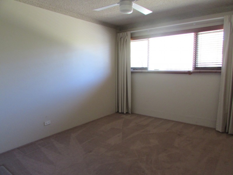 12/72 Campbellfield Ave, Bradbury NSW 2560