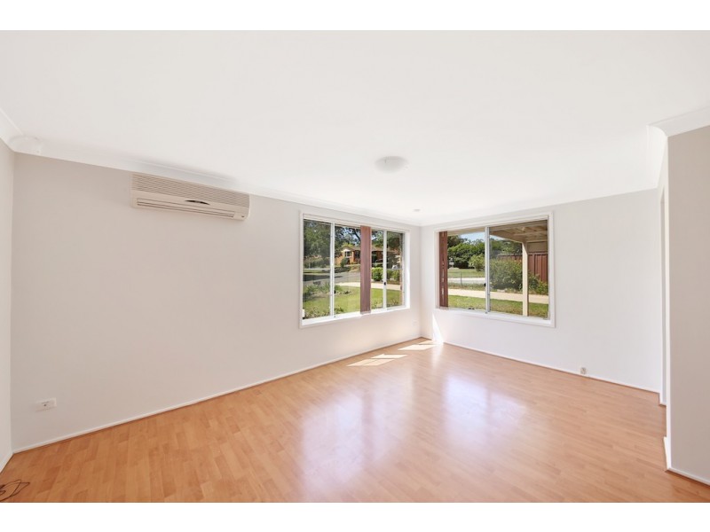 23 Larapinta Crescent, St Helens Park NSW 2560