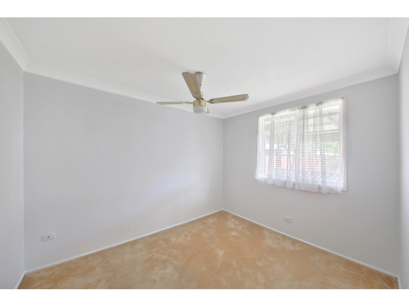 23 Larapinta Crescent, St Helens Park NSW 2560