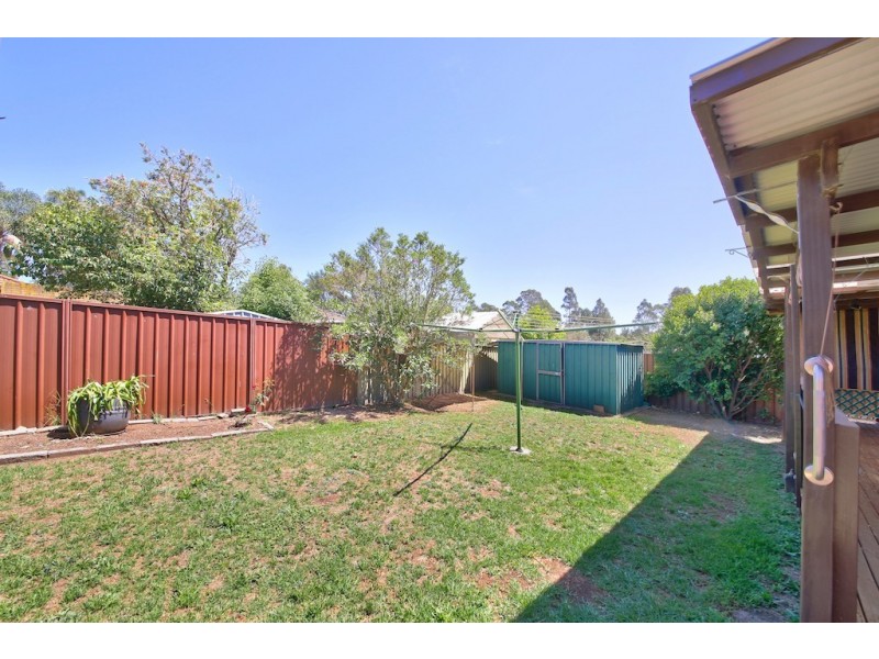 23 Larapinta Crescent, St Helens Park NSW 2560