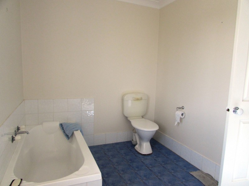 2 Jaf Place, Blairmount NSW 2559