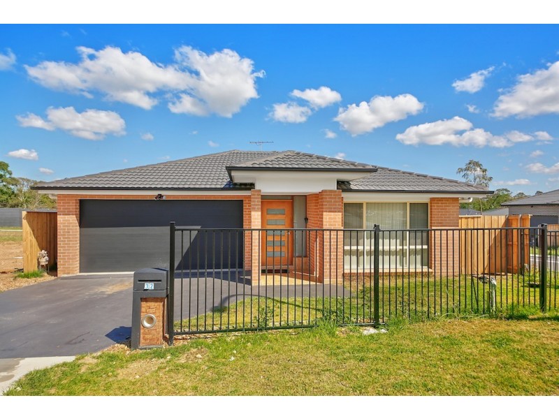32 Wheatley Drive, Airds NSW 2560