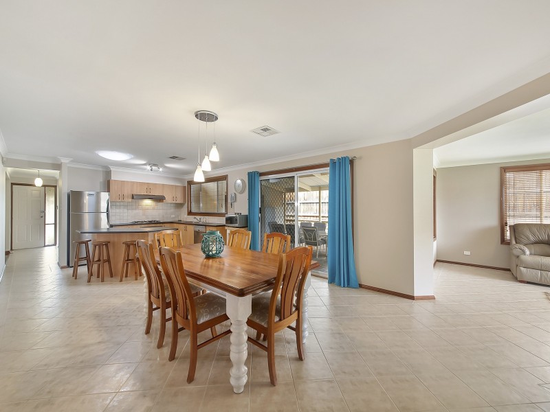 14 Persoonia Close, Mount Annan NSW 2567