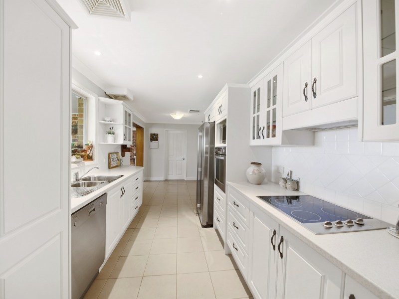 9 Perrumba Place, Bradbury NSW 2560