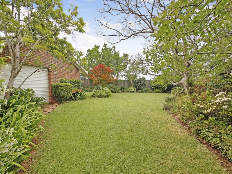 9 Perrumba Place, Bradbury NSW 2560