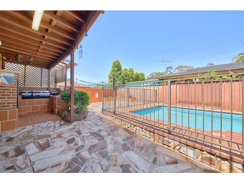 11 Carter Crescent, Padstow Heights NSW 2211