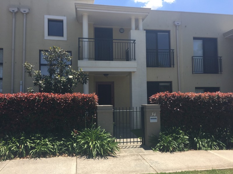 34 Parkside Crescent, Campbelltown NSW 2560
