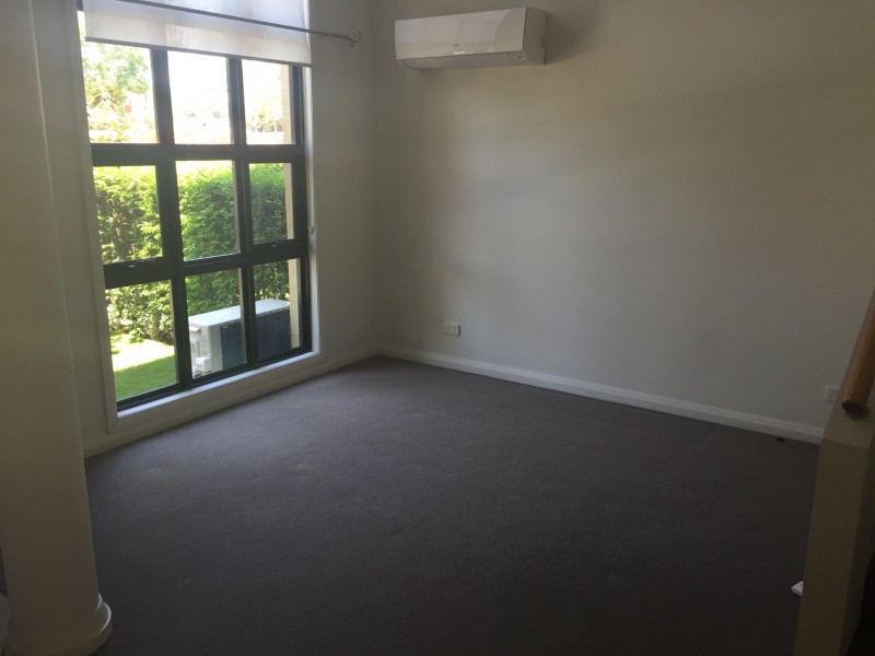34 Parkside Crescent, Campbelltown NSW 2560