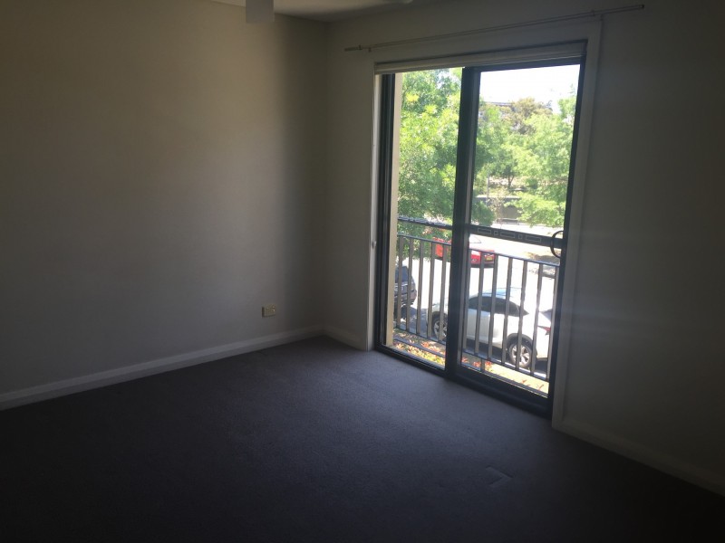 34 Parkside Crescent, Campbelltown NSW 2560